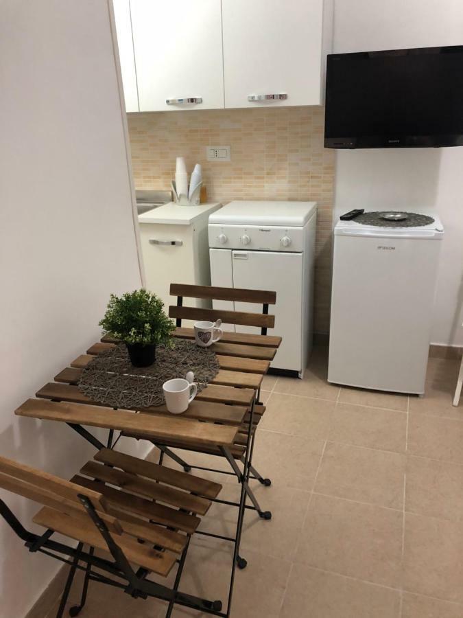 Casetta Roby Apartment Napoli Bagian luar foto